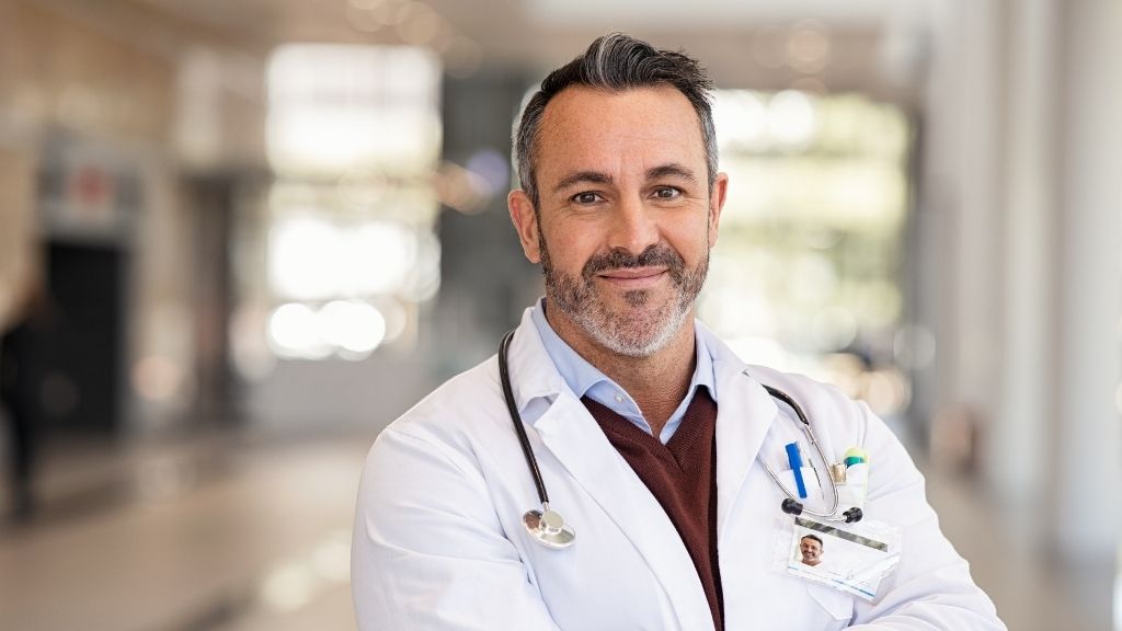 Specialist doctor at a private hospital in Barcelona